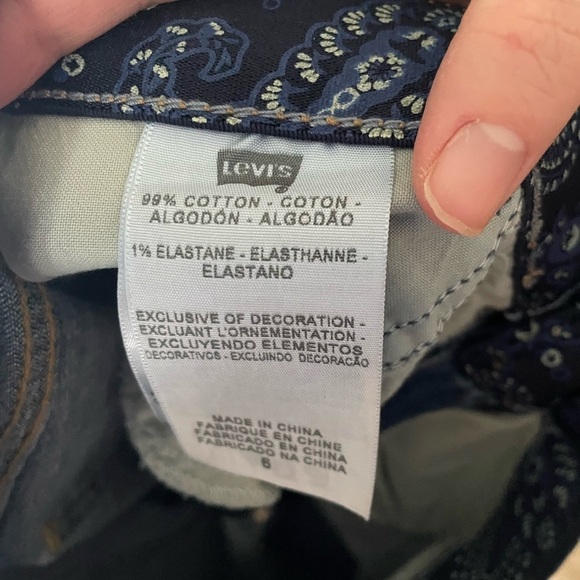 Levi's Classic Jean Shorts Size 6 - Picture 8 of 10